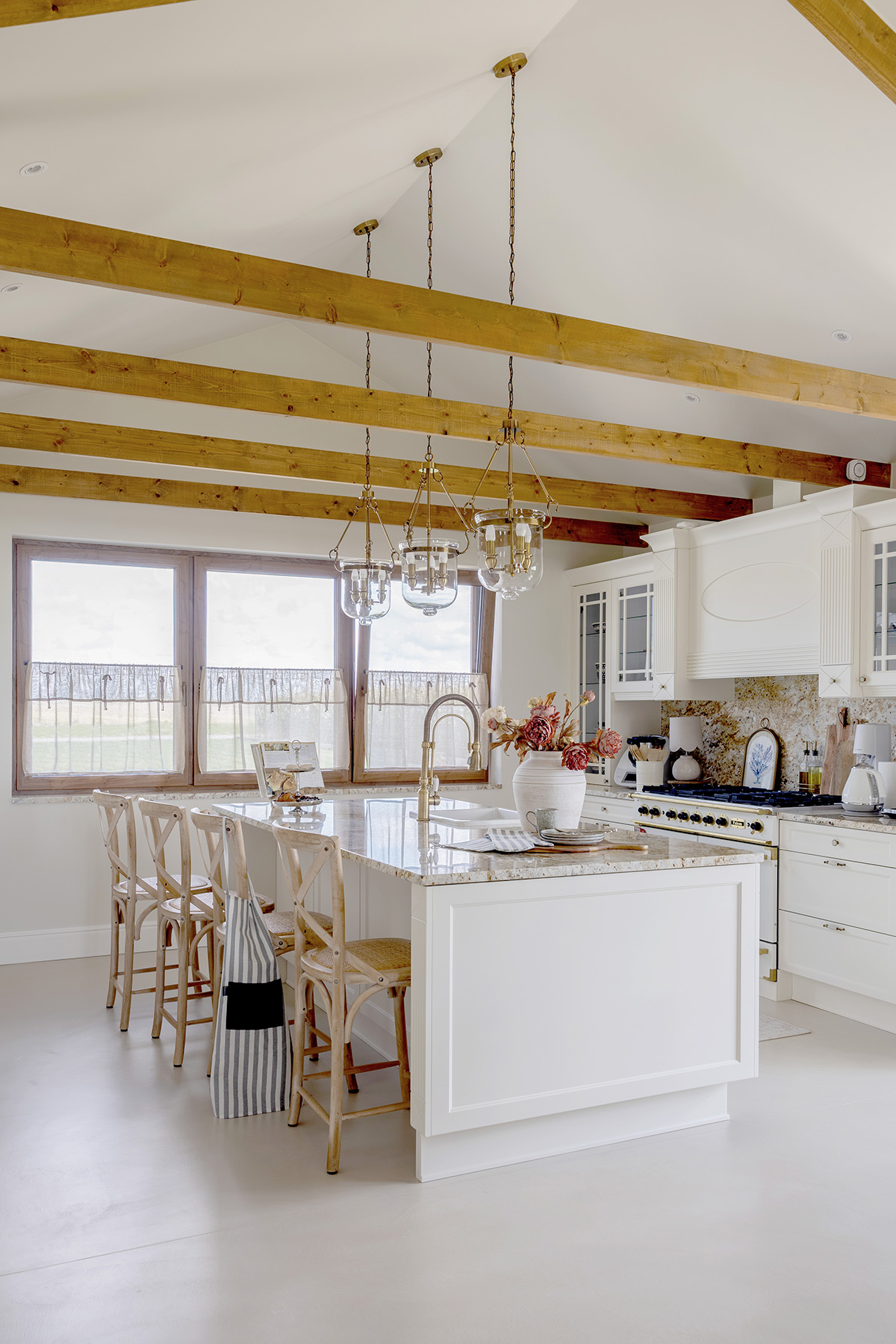 White &amp; Wood Harmony