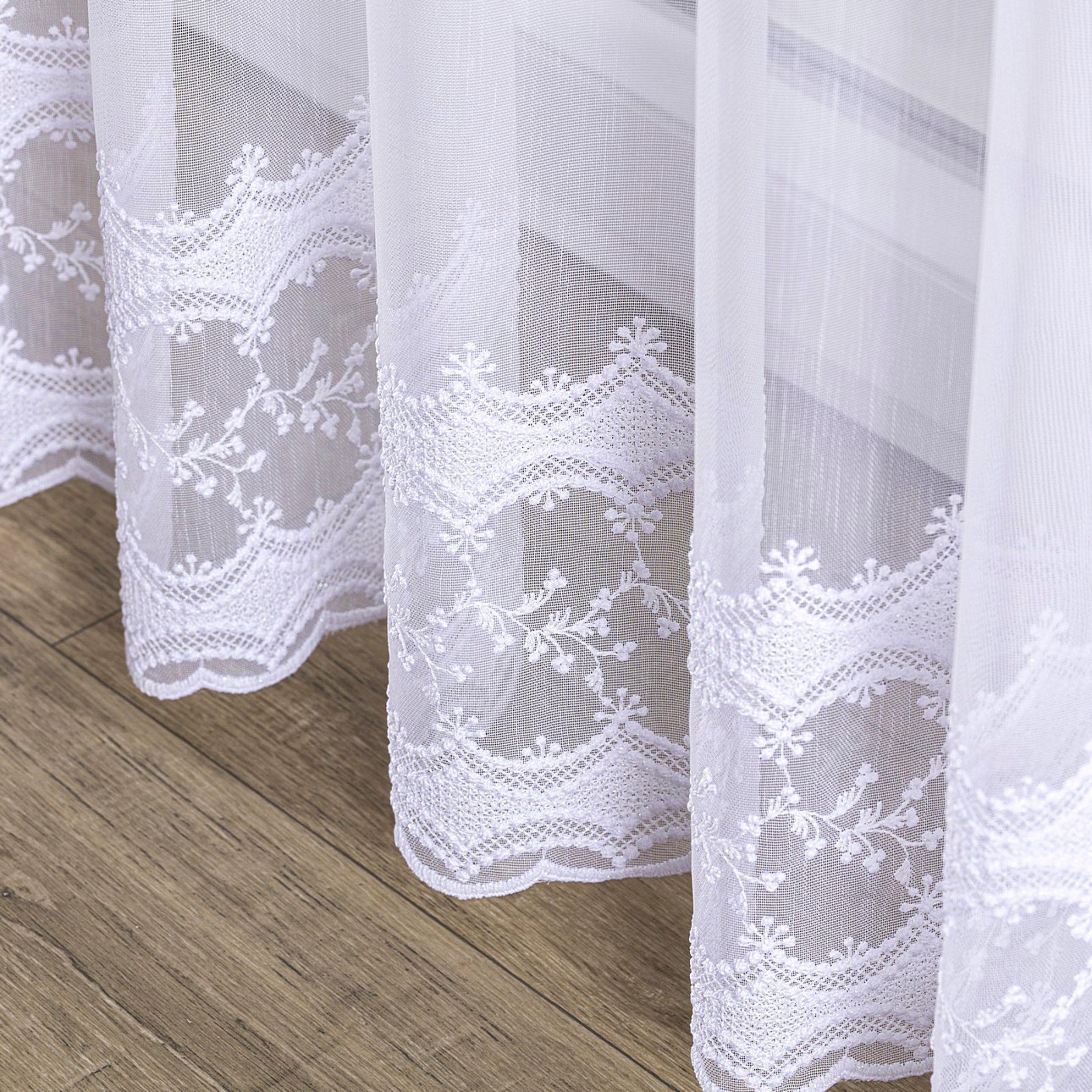 Voile 186-39 hvid med mønsterkant